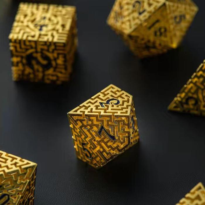 Dice of Midnight: Hollow Metal Labyrinth - Gold